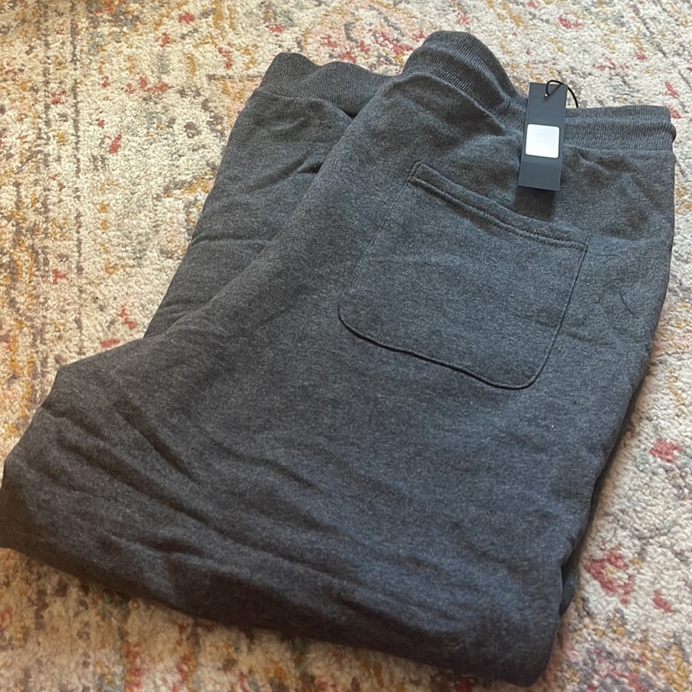 🔘 Gray Fleece Drawstring Joggers 🔘 - Picture 7 of 9
